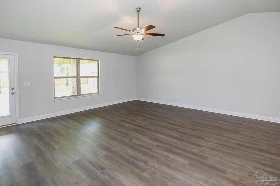 Spacious, unfurnished interior of a new home in Emmaline Gardens, Milton (Image 18). Spacious, unfurnished interior of a new home in Emmaline Gardens, Milton (Image 18).