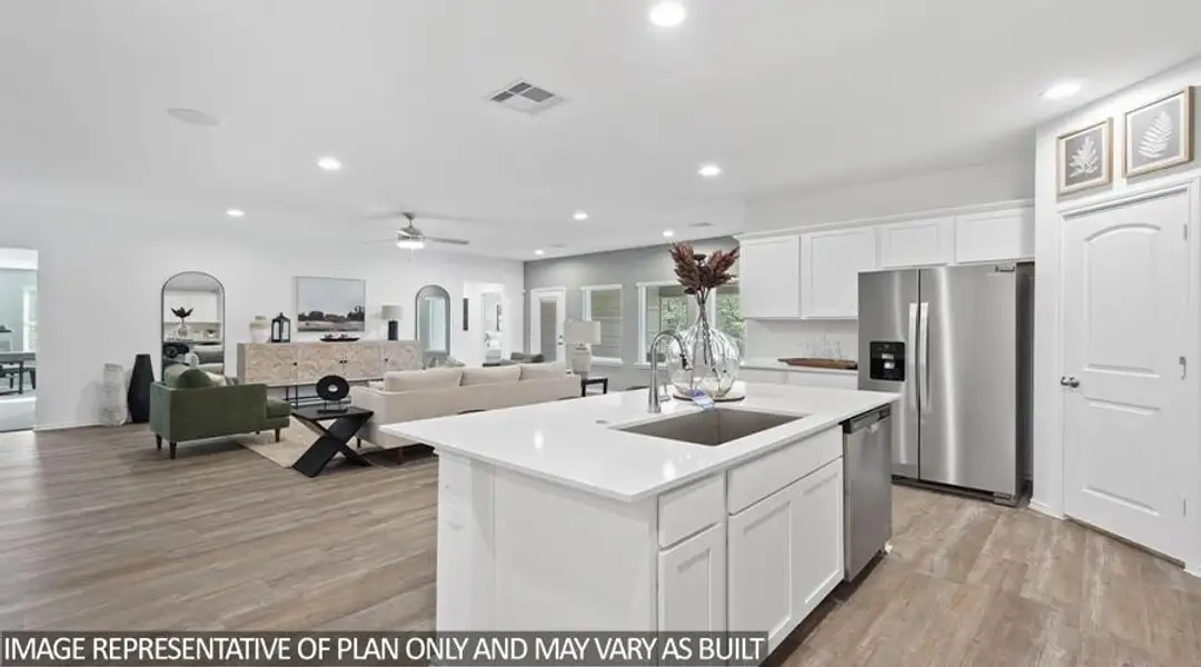 Furnished interior view inside a new home in Williams Reserve East, Conroe (Image 14). Furnished interior view inside a new home in Williams Reserve East, Conroe (Image 14).