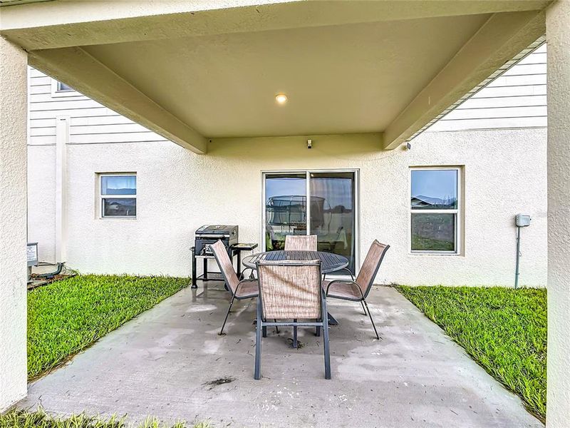 Exterior details and patio area of a home in , Sumterville (Image 26).
