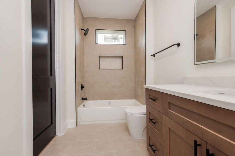 Furnished interior view inside a new home in , Tomball (Image 10).