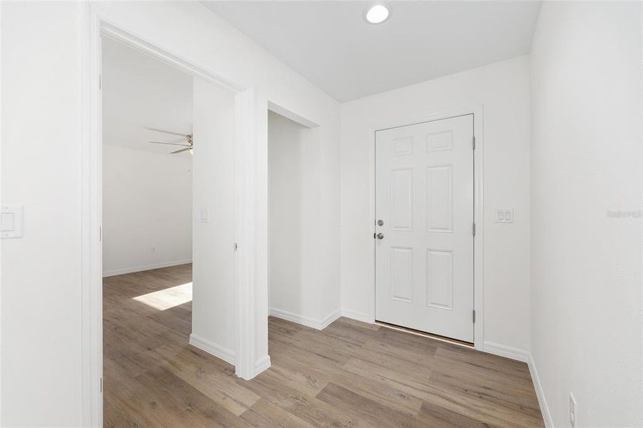 Spacious, unfurnished interior of a new home in , Ocala (Image 21).