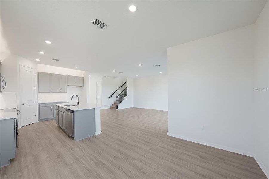 Spacious, unfurnished interior of a new home in Turnleaf, Punta Gorda (Image 30). Spacious, unfurnished interior of a new home in Turnleaf, Punta Gorda (Image 30).