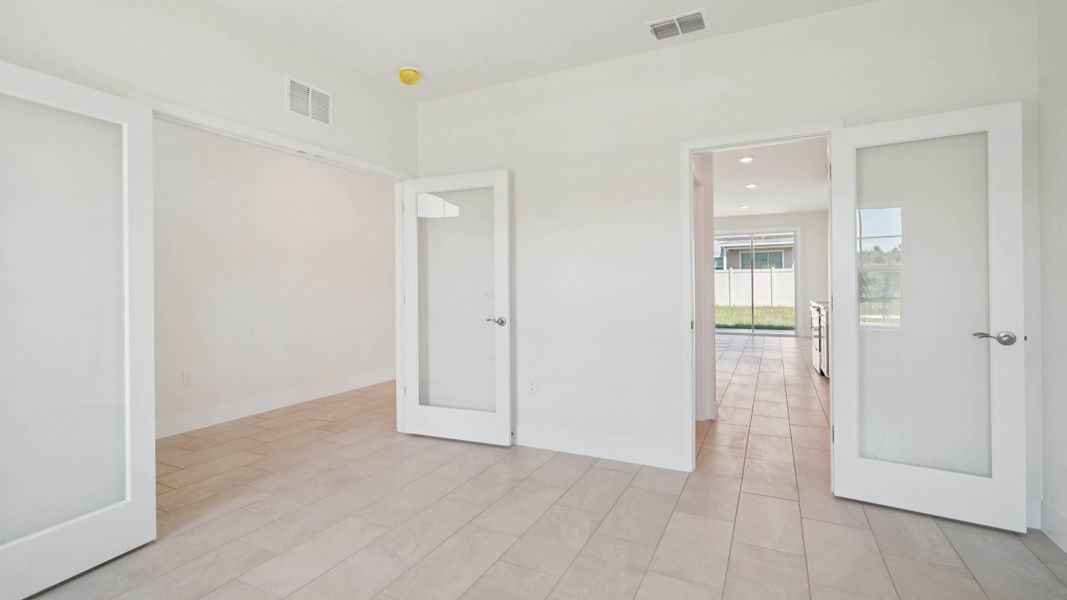 Representative unfurnished interior of a home built from the Hemingway by D.R. Horton in Sandal Key, Weeki Wachee (Image 20).