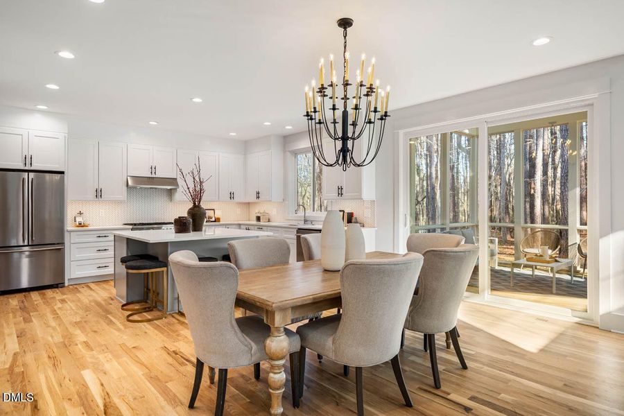 2044355995524827465-39