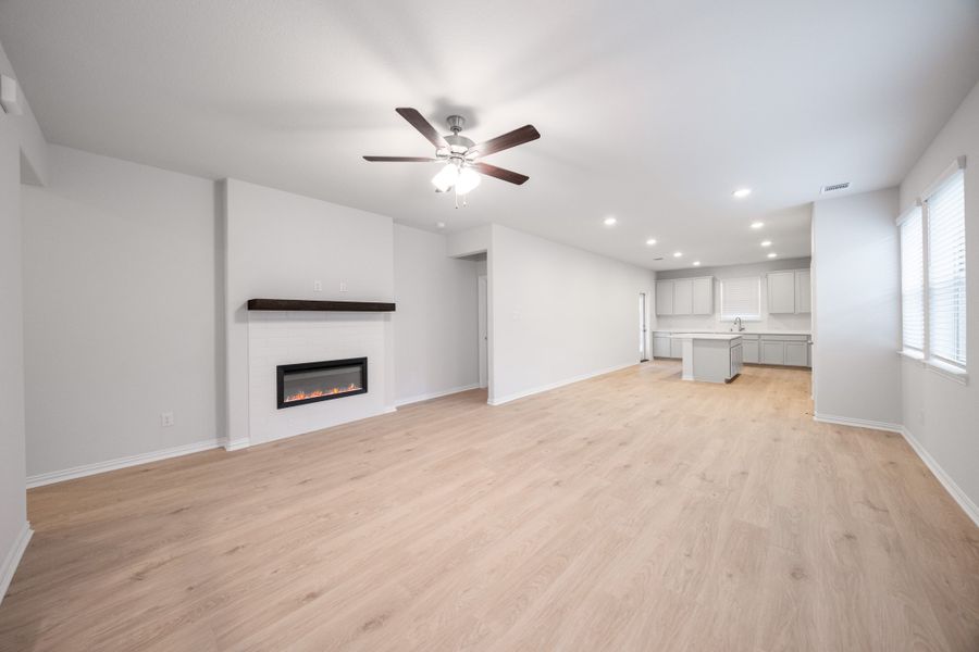 Spacious, unfurnished interior of a new home in Churchill, Anna (Image 12). Spacious, unfurnished interior of a new home in Churchill, Anna (Image 12).