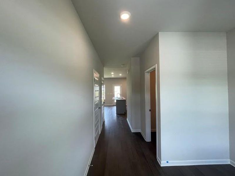 Spacious, unfurnished interior of a new home in , Calhoun (Image 9).