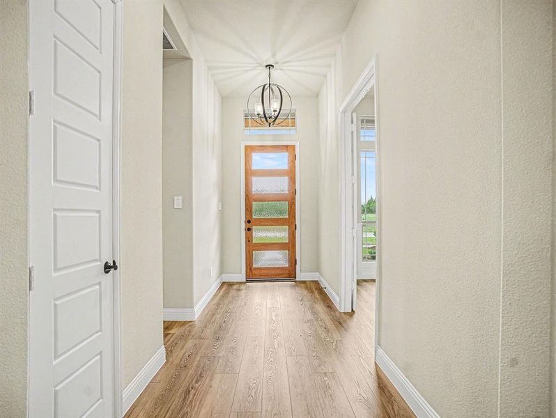 Spacious, unfurnished interior of a new home in Sagebrush Addition, Midlothian (Image 14). Spacious, unfurnished interior of a new home in Sagebrush Addition, Midlothian (Image 14).
