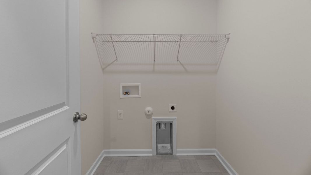 Spacious, unfurnished interior of a new home in Hawley Glen, Lillington (Image 11).