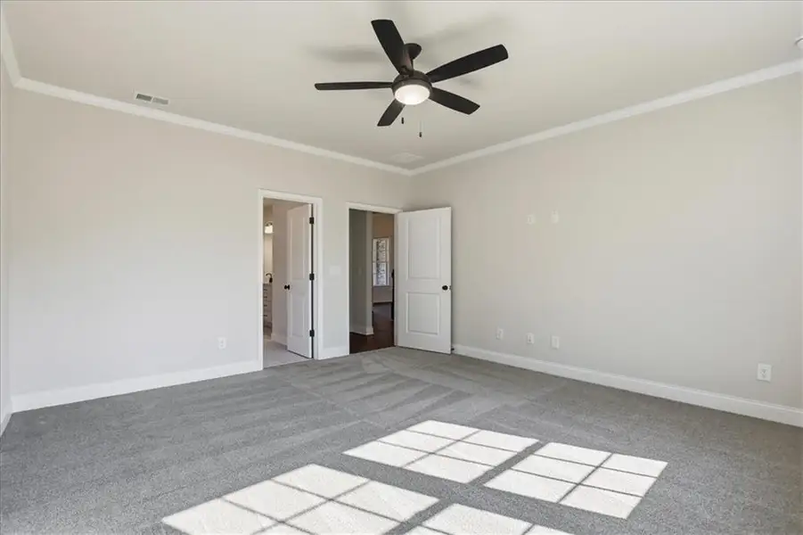 Spacious, unfurnished interior of a new home in Bradley Gin, Monroe (Image 25).