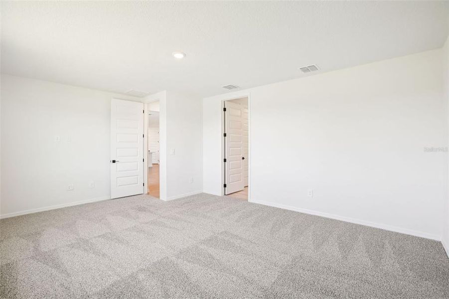 Spacious, unfurnished interior of a new home in Two Rivers - Signature Series, Zephyrhills (Image 36).