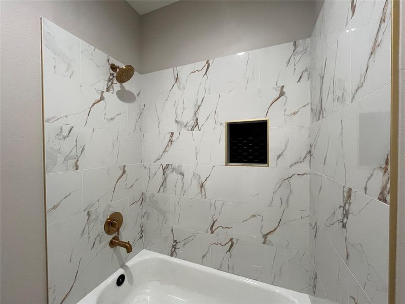 8010 Cora St hollywood shower