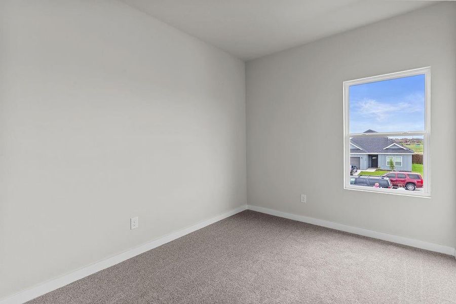 Spacious, unfurnished interior of a new home in Trails of Fossil Creek, Fort Worth (Image 14).