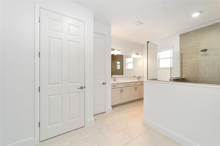Furnished interior view inside a new home in On Top of the World Communities, Ocala (Image 9).