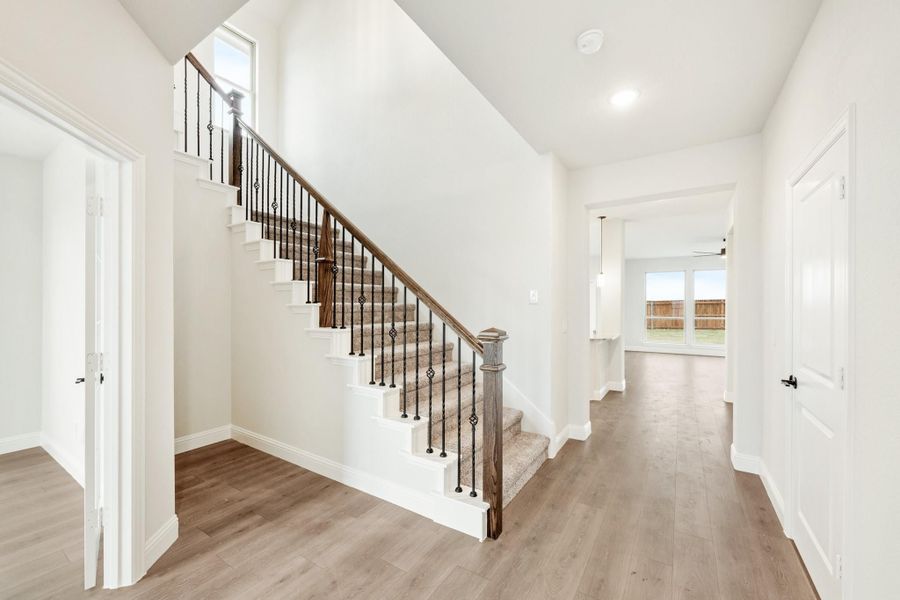 2304 Saint Andrews Way 2304 Saint Andrews Way