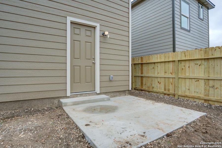 Exterior details and patio area of a home in , San Antonio (Image 18).