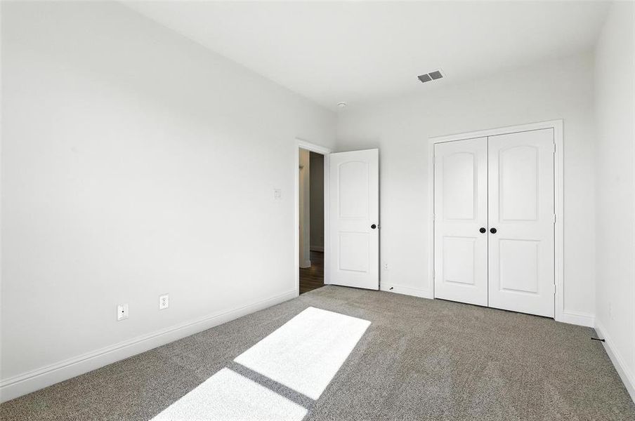 Spacious, unfurnished interior of a new home in Stoneview, Glen Rose (Image 27). Spacious, unfurnished interior of a new home in Stoneview, Glen Rose (Image 27).