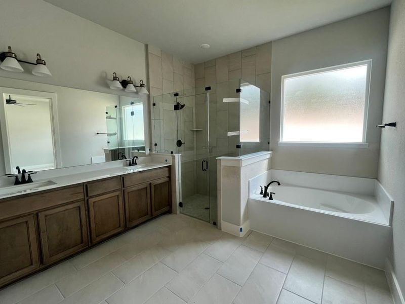 Furnished interior view inside a new home in Eagle Ridge Estates, Weatherford (Image 6).