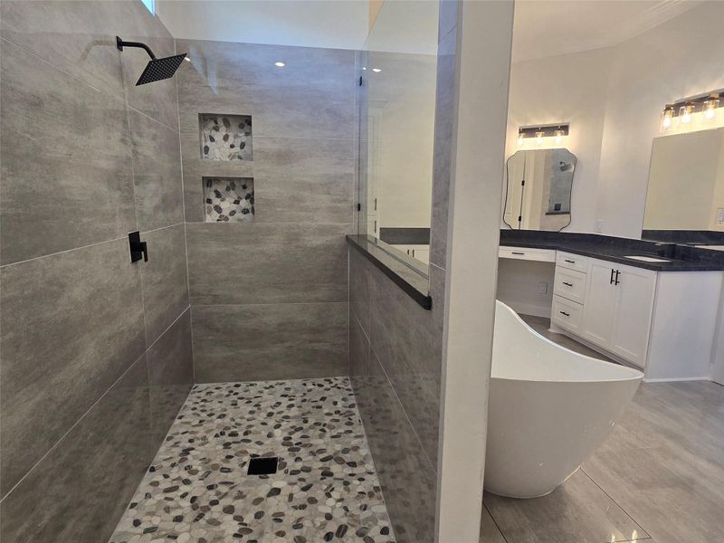 Furnished interior view inside a new home in , Brenham (Image 8).