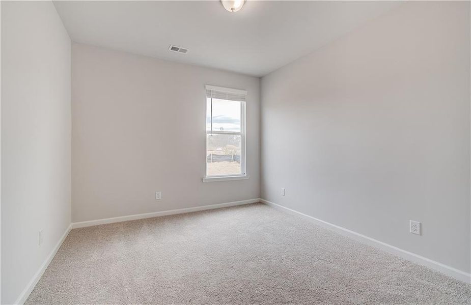 Spacious, unfurnished interior of a new home in Chapel Hill, Newnan (Image 18).