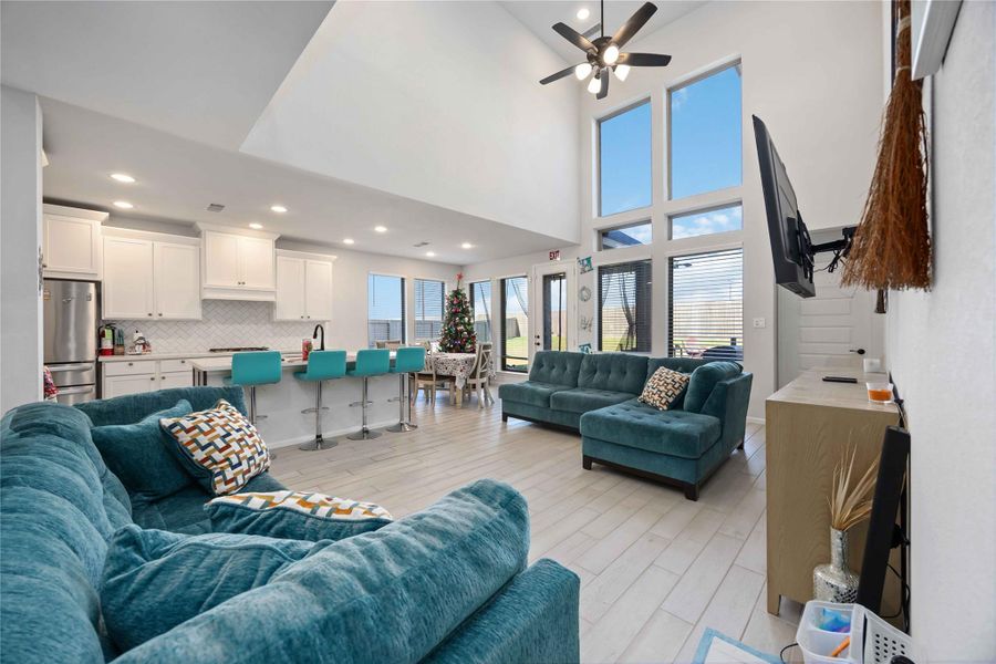 Furnished interior view inside a new home in Cross Creek West 45', Fulshear (Image 7).