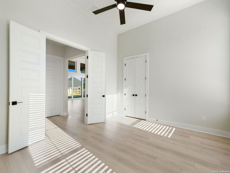 Spacious, unfurnished interior of a new home in Potranco Oaks 100's, Castroville (Image 46). Spacious, unfurnished interior of a new home in Potranco Oaks 100's, Castroville (Image 46).