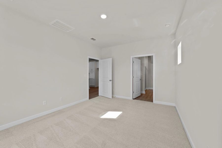 Spacious, unfurnished interior of a new home in Blue Heron Retreat, Little River (Image 19). Spacious, unfurnished interior of a new home in Blue Heron Retreat, Little River (Image 19).
