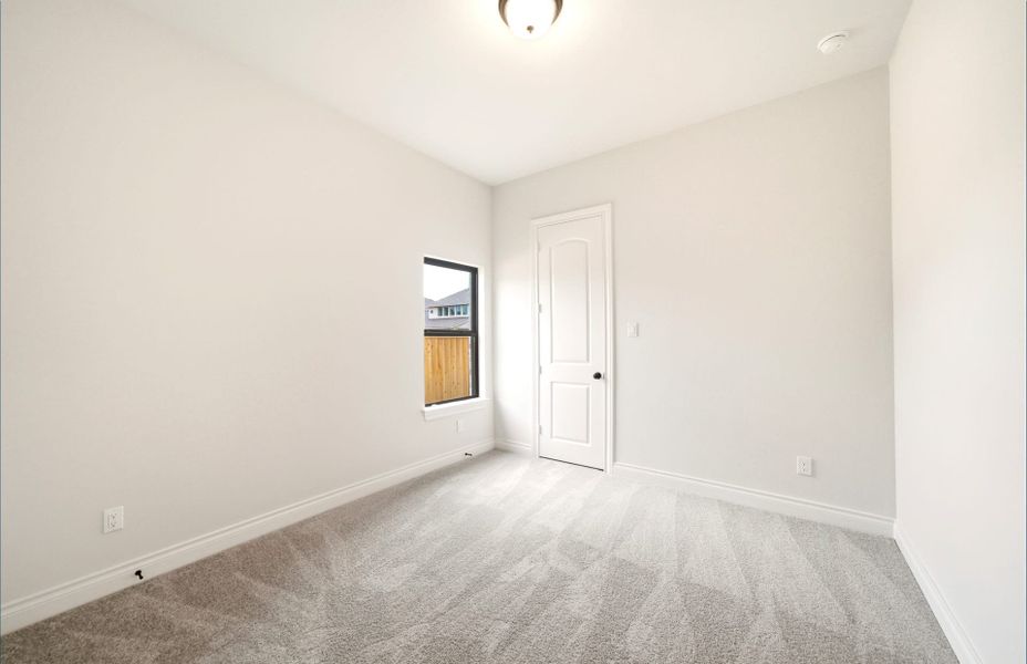 Spacious, unfurnished interior of a new home in Bridgeland 60′, Cypress (Image 50).