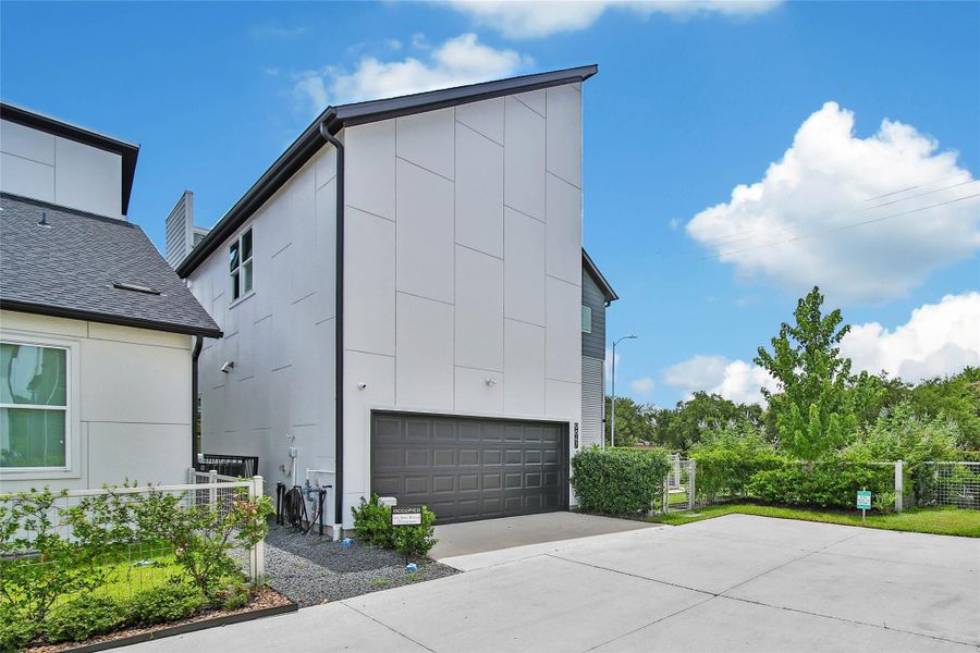 Front exterior of a new home in , Houston, TX, highlighting curb appeal (Image 1). Front exterior of a new home in , Houston, TX, highlighting curb appeal (Image 1).