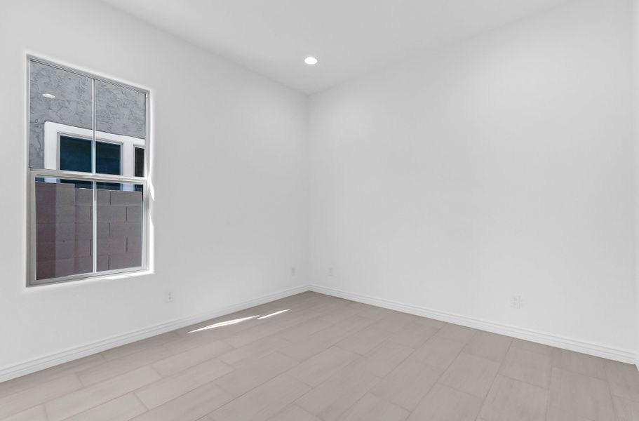 Spacious, unfurnished interior of a new home in Aloravita South, Peoria (Image 37).