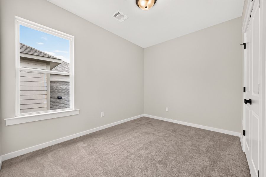 Spacious, unfurnished interior of a new home in Aldeana, Bonney (Image 51).