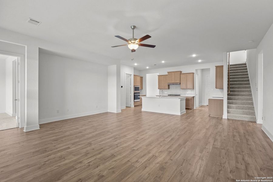 Spacious, unfurnished interior of a new home in Homestead, Schertz (Image 13).