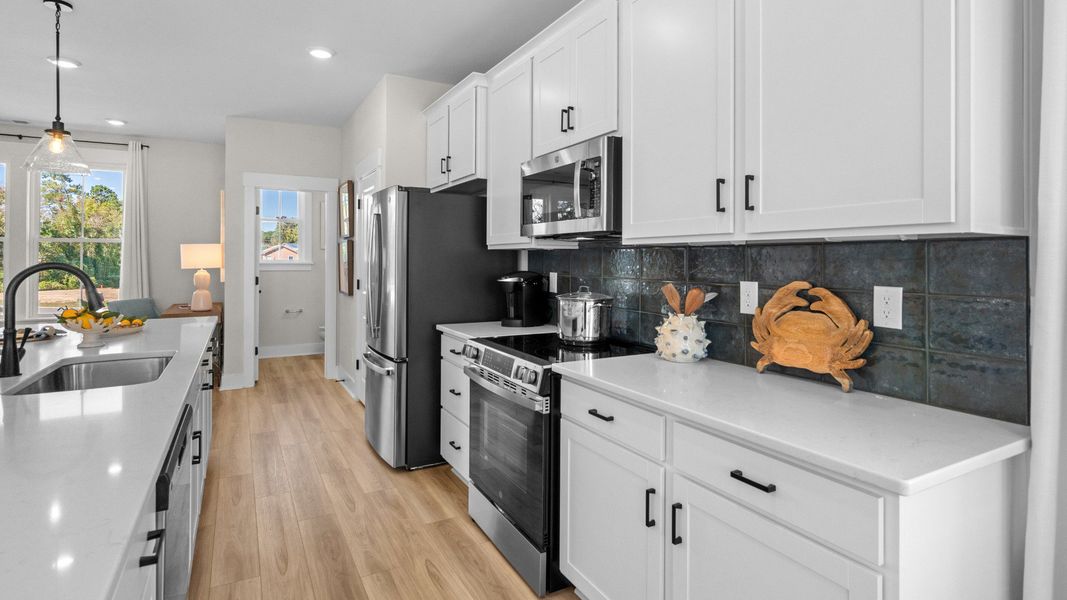 Representative furnished interior of a home built from the Brookgreen by DRB Homes in Park Circle Townhomes, Charleston (Image 14). Representative furnished interior of a home built from the Brookgreen by DRB Homes in Park Circle Townhomes, Charleston (Image 14).
