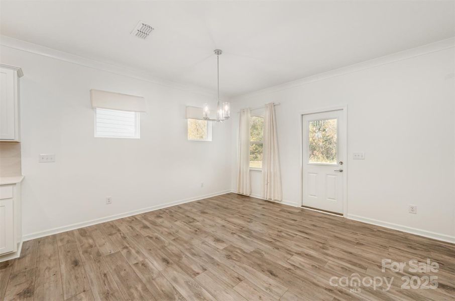 Spacious, unfurnished interior of a new home in Parkside Crossing, Charlotte (Image 16).