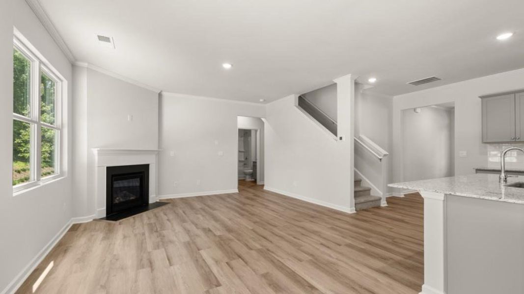 Spacious, unfurnished interior of a new home in Fairhaven, Lithia Springs (Image 15).