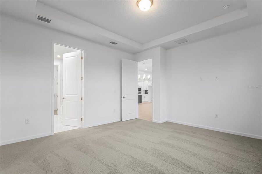 Spacious, unfurnished interior of a new home in Cresswind at Lake Harris, Tavares (Image 29). Spacious, unfurnished interior of a new home in Cresswind at Lake Harris, Tavares (Image 29).