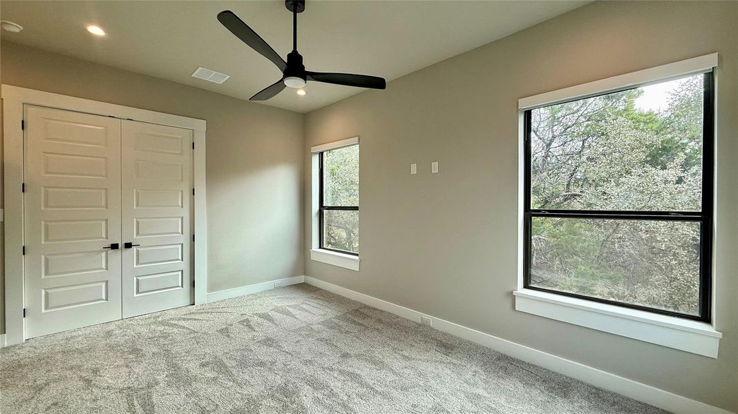 Spacious, unfurnished interior of a new home in , San Antonio (Image 24).