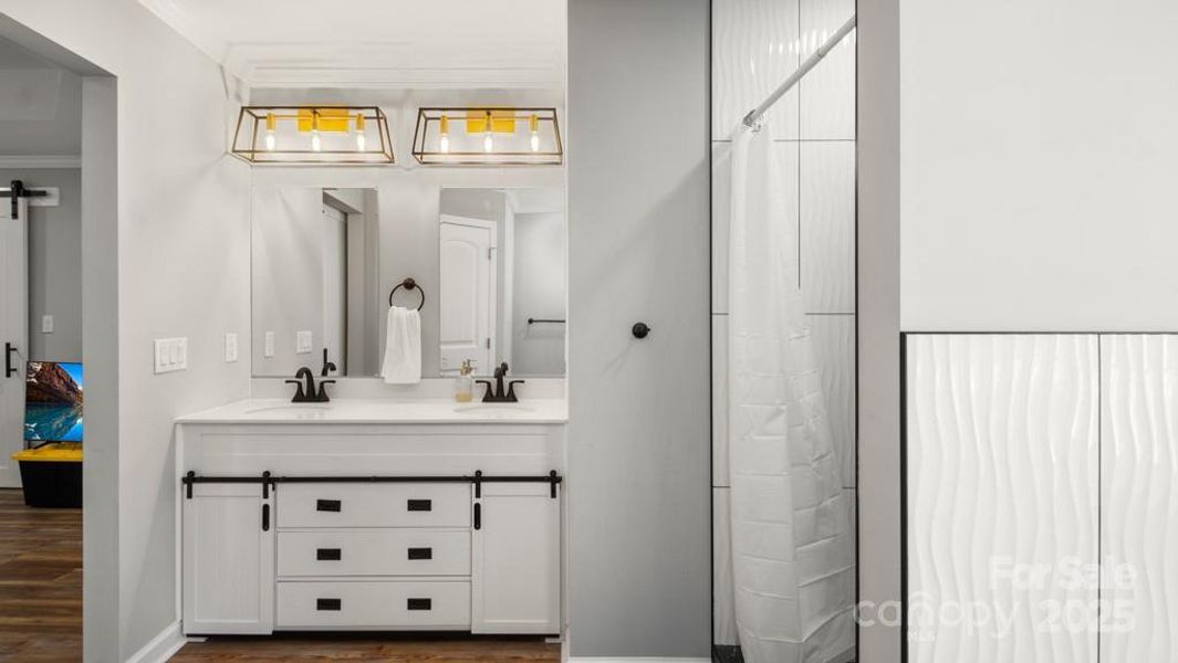 Image 37 of a home in .