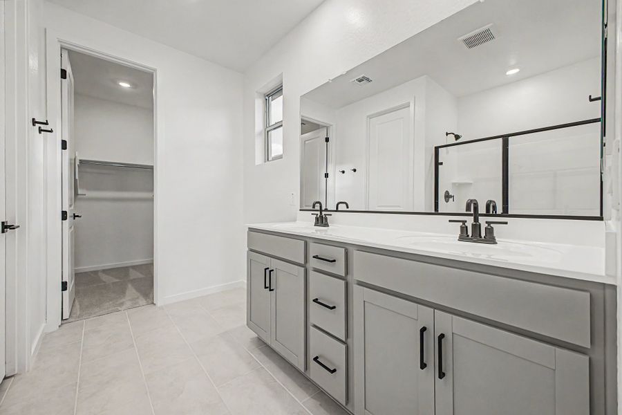 Furnished interior view inside a new home in Frontera, Surprise (Image 5).