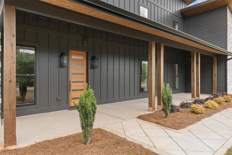 Exterior details and patio area of a home in , Bremen (Image 4).