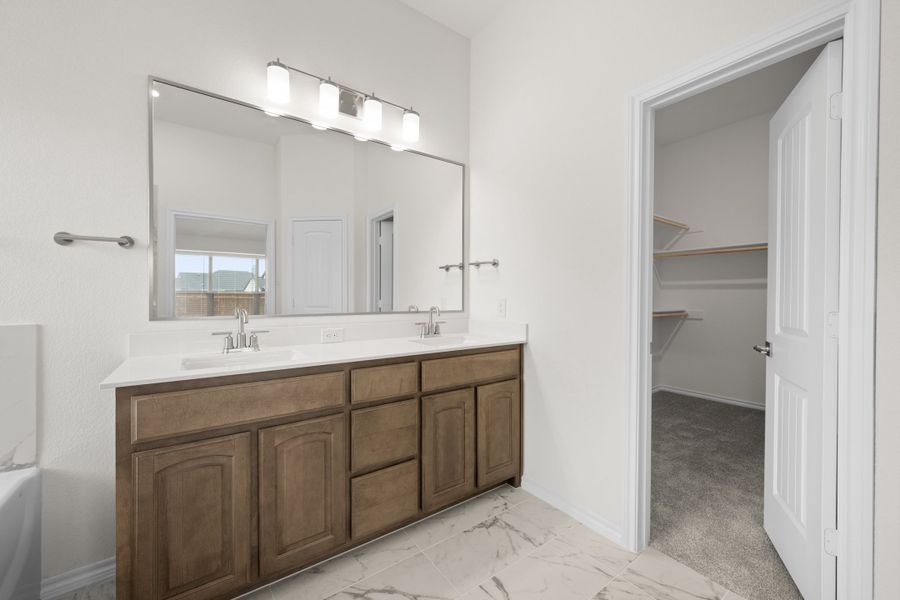 Furnished interior view inside a new home in Waterford Park, Weatherford (Image 12). Furnished interior view inside a new home in Waterford Park, Weatherford (Image 12).