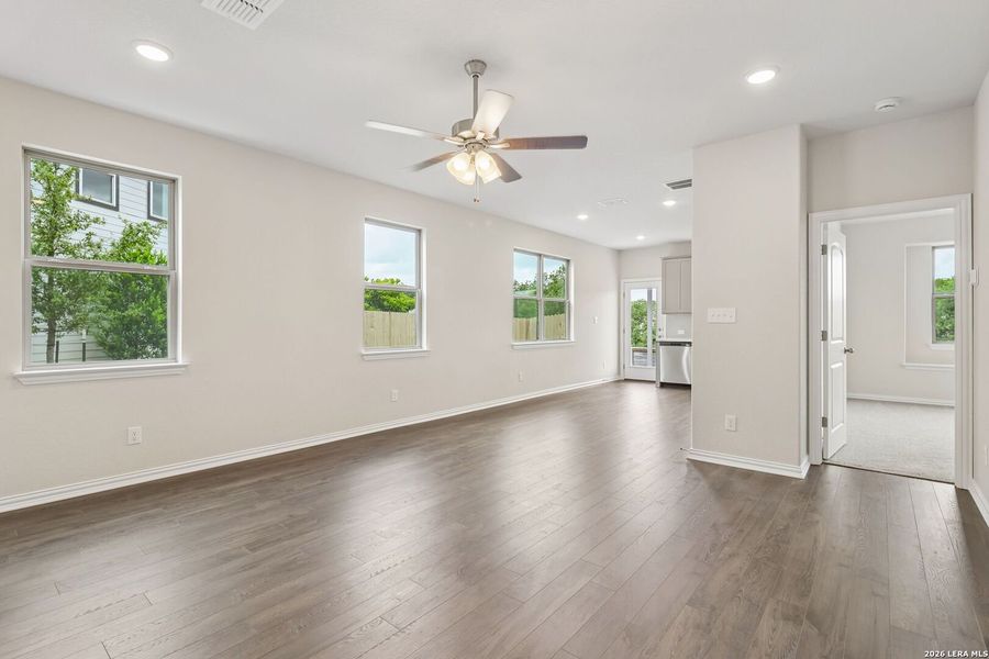 Spacious, unfurnished interior of a new home in Casinas at Gruene, New Braunfels (Image 14). Spacious, unfurnished interior of a new home in Casinas at Gruene, New Braunfels (Image 14).