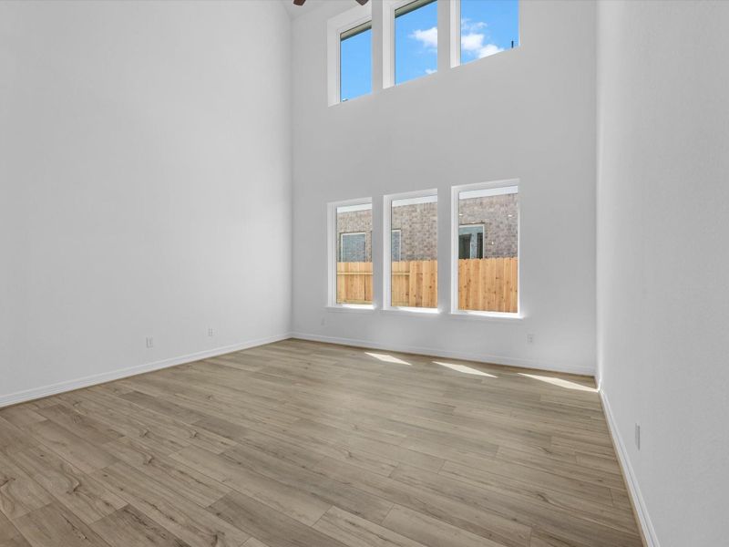 Spacious, unfurnished interior of a new home in Wildrye, Waller (Image 3).