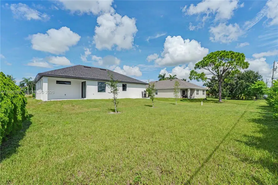 Exterior details and patio area of a home in , Cape Coral (Image 4). Exterior details and patio area of a home in , Cape Coral (Image 4).