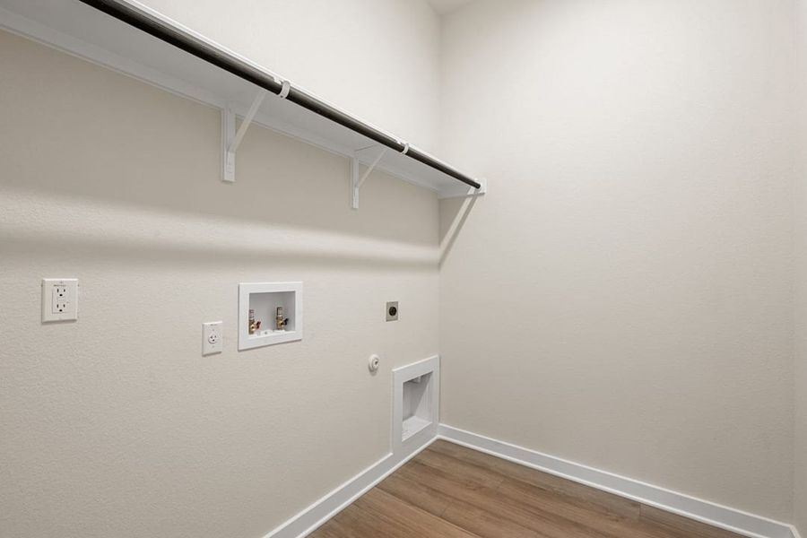 Spacious, unfurnished interior of a new home in Heritage, Dripping Springs (Image 37).