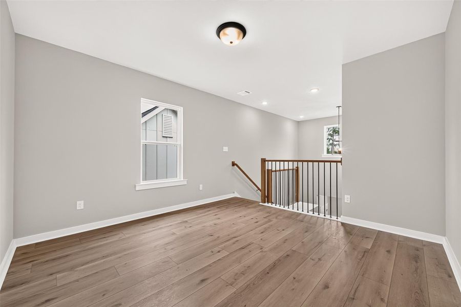 Spacious, unfurnished interior of a new home in Two Step Farm, Montgomery (Image 18).