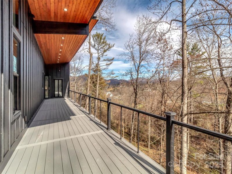 Exterior details and patio area of a home in , Clyde (Image 29).