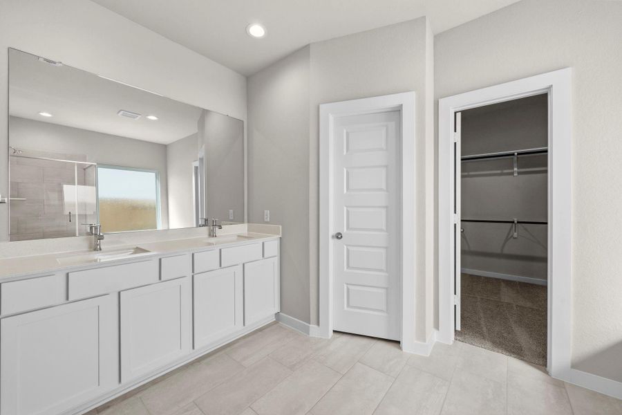 Furnished interior view inside a new home in Sunterra Lakes, Fulshear (Image 12).