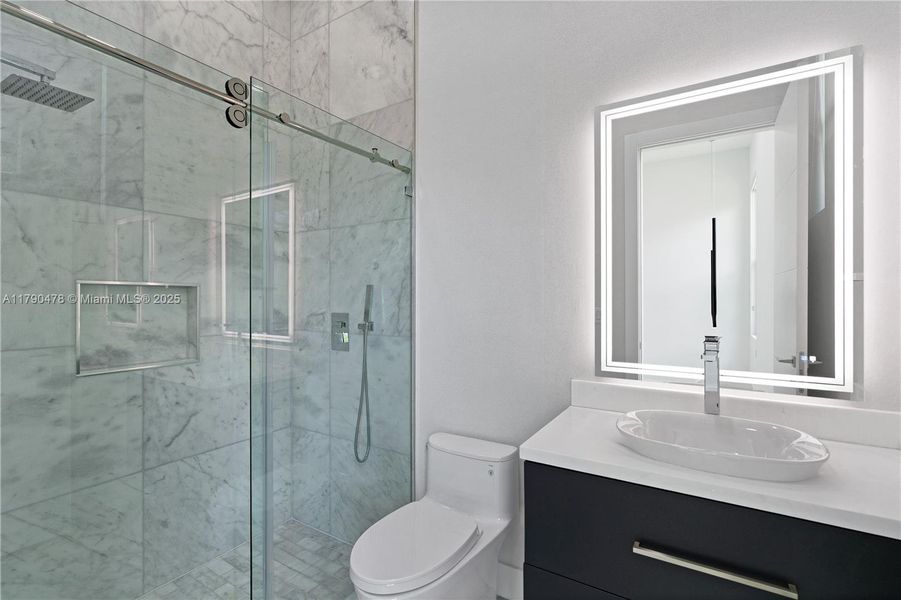 Furnished interior view inside a new home in , Plantation (Image 6).