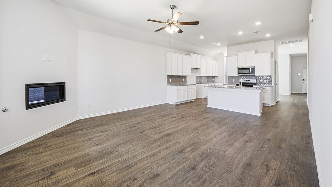 Representative unfurnished interior of a home built from the Hamilton by D.R. Horton in Morning Ridge, Princeton (Image 10).