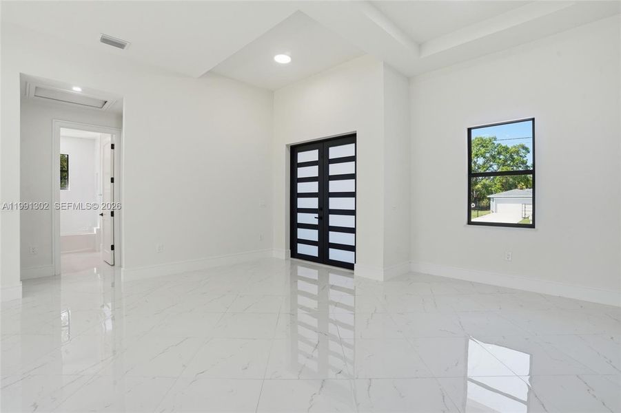 Spacious, unfurnished interior of a new home in , Labelle (Image 37).